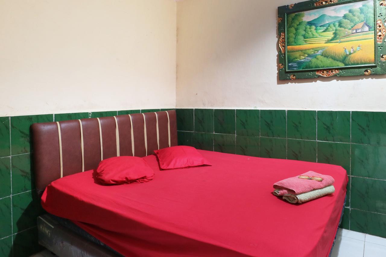 Hotel Ellysta Тангеранг Екстериор снимка